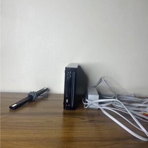 Nintendo Wii Black Console RVL-101  W/ Power Cable, AV Cable and Sensor Tested